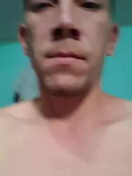 Gay sex chat with alfredo464hot - camgaychat.com