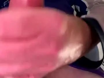 Gay sex chat with iliketits2026 - camgaychat.com - Britain