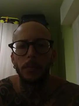 Gay sex chat with Cubanitop - camgaychat.com - Italy