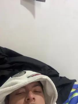 Gay sex chat with estebanmorbo2 - camgaychat.com - Britain