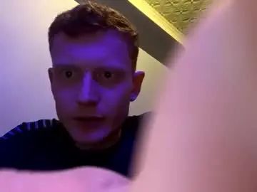 Gay sex chat with kimhot777hhh - camgaychat.com - Britain