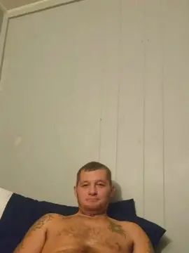 Gay sex chat with Stud356 - camgaychat.com - Britain