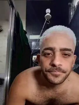 Gay sex chat with joyboysilva - camgaychat.com - Portugal