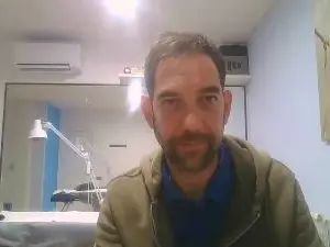 Gay sex chat with masajistaxxxx - camgaychat.com - Britain