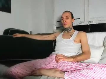 Gay sex chat with candy_give_me_something_sweet - camgaychat.com - Russia