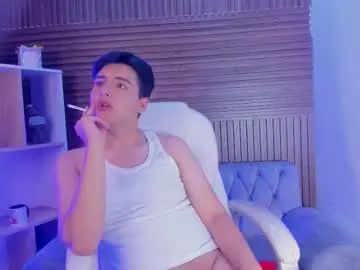 Gay sex chat with noahwolff_ - camgaychat.com - Britain