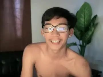 Gay sex chat with hotasian_jerome - camgaychat.com - Britain