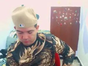 Gay sex chat with david_boy21 - camgaychat.com - Britain