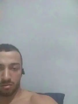 Gay sex chat with Bruno19pk - camgaychat.com - Portugal