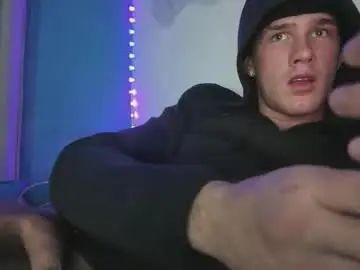 Gay sex chat with big_choppa67 - camgaychat.com - Britain