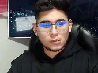 Gay sex chat with roswall23 - camgaychat.com