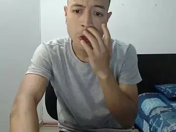 Gay sex chat with dimitriquiet05 - camgaychat.com - Spain