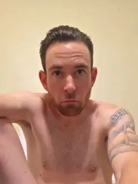 Gay sex chat with ConstructionJoe - camgaychat.com - Britain