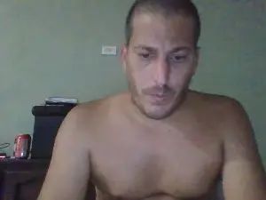 Gay sex chat with Arazipa35 - camgaychat.com - Britain