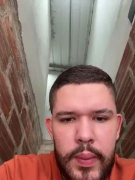 Gay sex chat with CarlosM351 - camgaychat.com - Britain