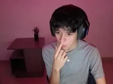 Gay sex chat with klaus_sunrise - camgaychat.com