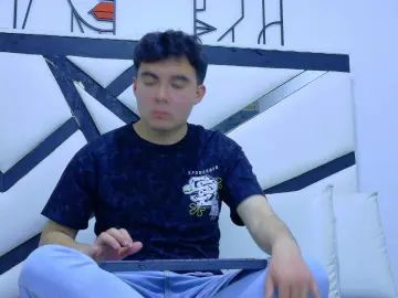 Gay sex chat with ANDREW_VERSB - camgaychat.com - Britain