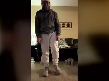 Gay sex chat with brad200215 - camgaychat.com - Britain