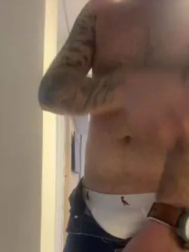 Gay sex chat with Bearshow3 - camgaychat.com - Portugal