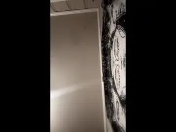 Gay sex chat with snakemanedek - camgaychat.com - Britain