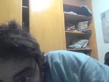 Gay sex chat with juliocentaurus - camgaychat.com - Britain