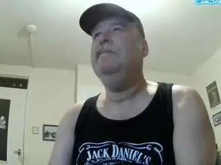 Gay sex chat with atomick-u235 - camgaychat.com