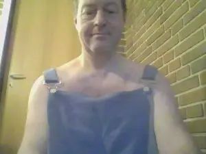 Gay sex chat with MurerPas - camgaychat.com - Britain