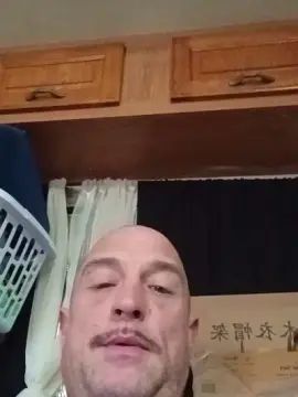 Gay sex chat with Easy_Eddie - camgaychat.com - Britain