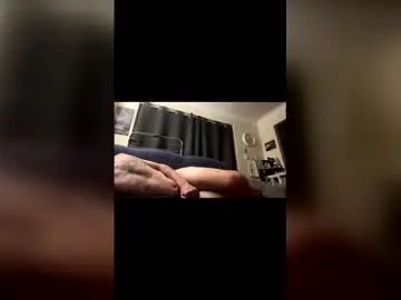 Gay sex chat with studapple - camgaychat.com - Britain