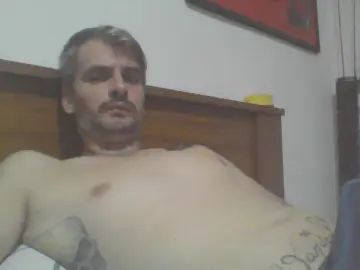 Gay sex chat with thiago1784 - camgaychat.com - Portugal
