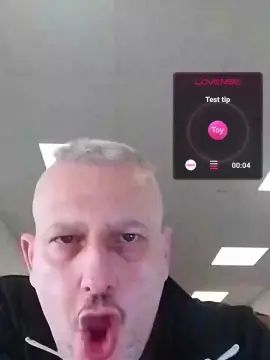 Gay sex chat with Yukip - camgaychat.com