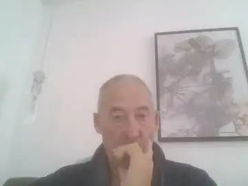 Gay sex chat with kielerm121 - camgaychat.com - Britain