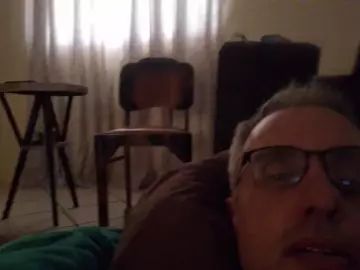 Gay sex chat with Crucut80 - camgaychat.com - Britain