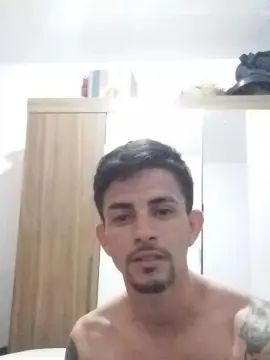 Gay sex chat with Gean2307 - camgaychat.com - Portugal