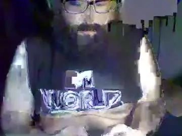 Gay sex chat with zeibud - camgaychat.com - Britain