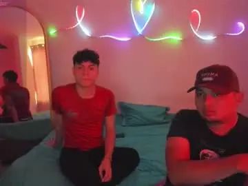 Gay sex chat with ali_2610 - camgaychat.com - Britain