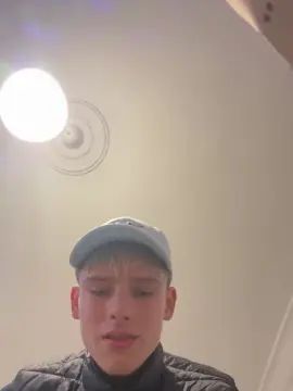 Gay sex chat with joven2523 - camgaychat.com - Spain