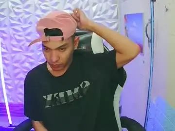 Gay sex chat with asian_darlingcummerxxx - camgaychat.com - Britain