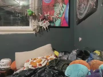 Gay sex chat with savagekrisxx - camgaychat.com - Britain