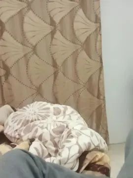 Gay sex chat with MHM_essuos - camgaychat.com