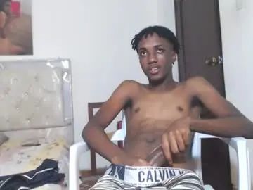 Gay sex chat with curvoygrueso - camgaychat.com - Britain