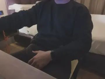 Gay sex chat with Fuck4ET - camgaychat.com - Britain