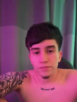 Gay sex chat with Kent_888 - camgaychat.com - Britain