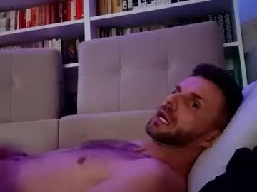 Gay sex chat with elcortez90s - camgaychat.com - Britain