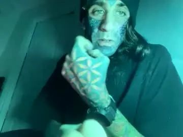 Gay sex chat with dyskizly - camgaychat.com - Britain