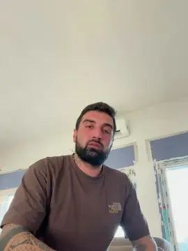 Gay sex chat with Andryeco - camgaychat.com - Italy