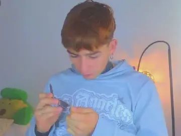 Gay sex chat with SanemiAckerman - camgaychat.com - Britain