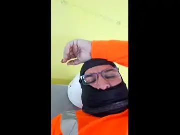 Gay sex chat with djsex98 - camgaychat.com - Britain