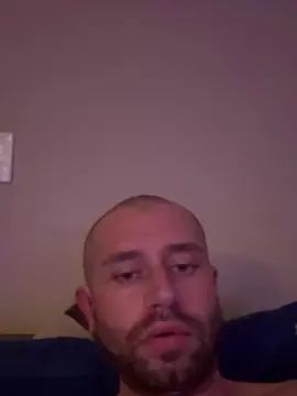 Gay sex chat with Rockychicago22 - camgaychat.com - Britain