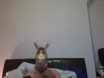 Gay sex chat with itsonlikedonkeykongbitch - camgaychat.com - Britain